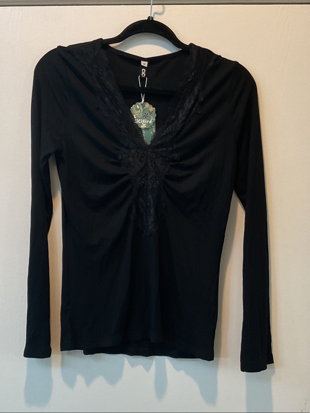 Women's Black Long-Sleeve V-Neck Lace Detail Top